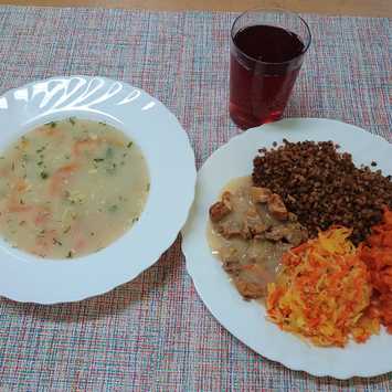 Obiad_-dieta_z_ograniczeniem_%c5%82atwo_przyswajalnych_w%c4%99glowodan%c3%b3w